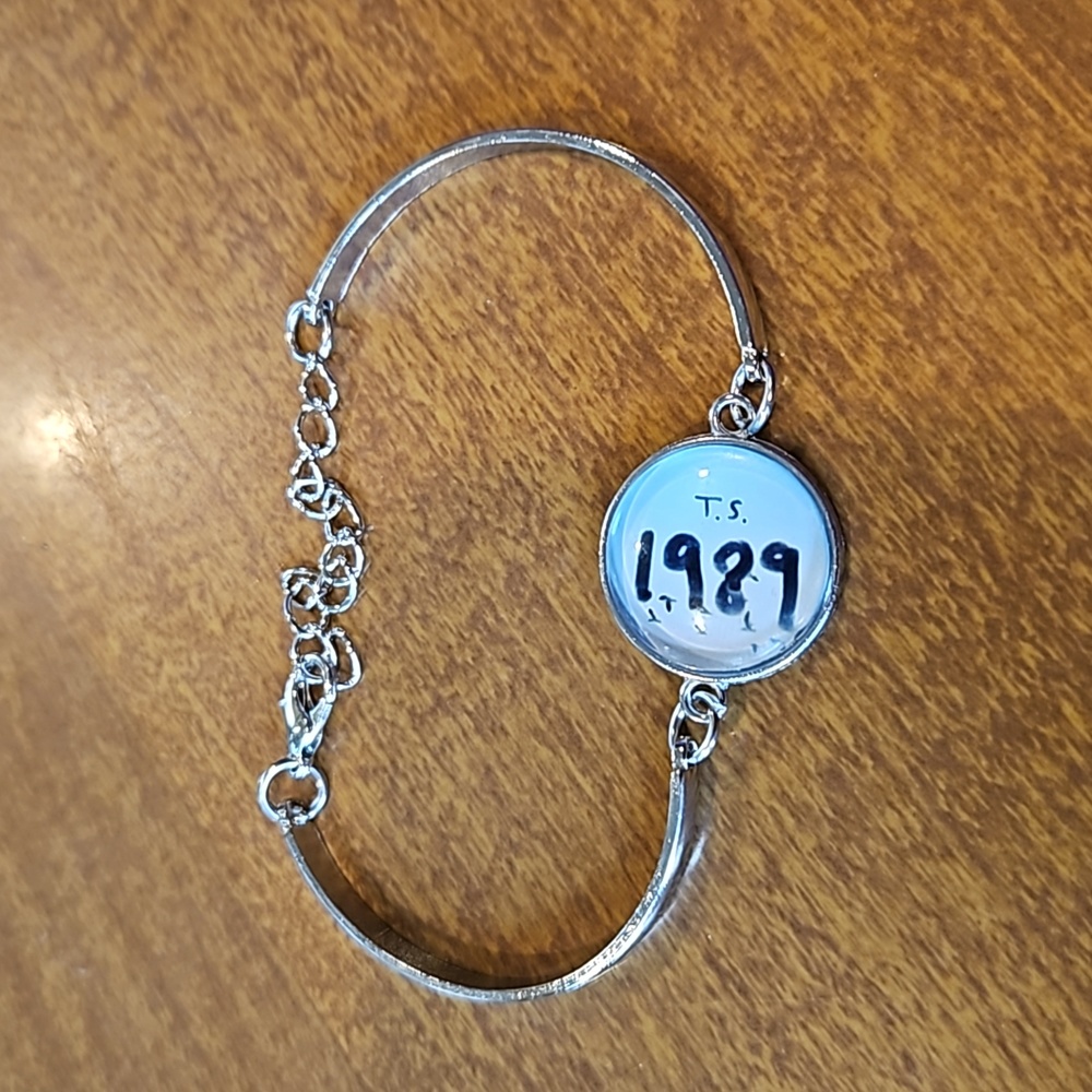 NWOT Taylor Swift Inspired 1989 Metal Bracelet